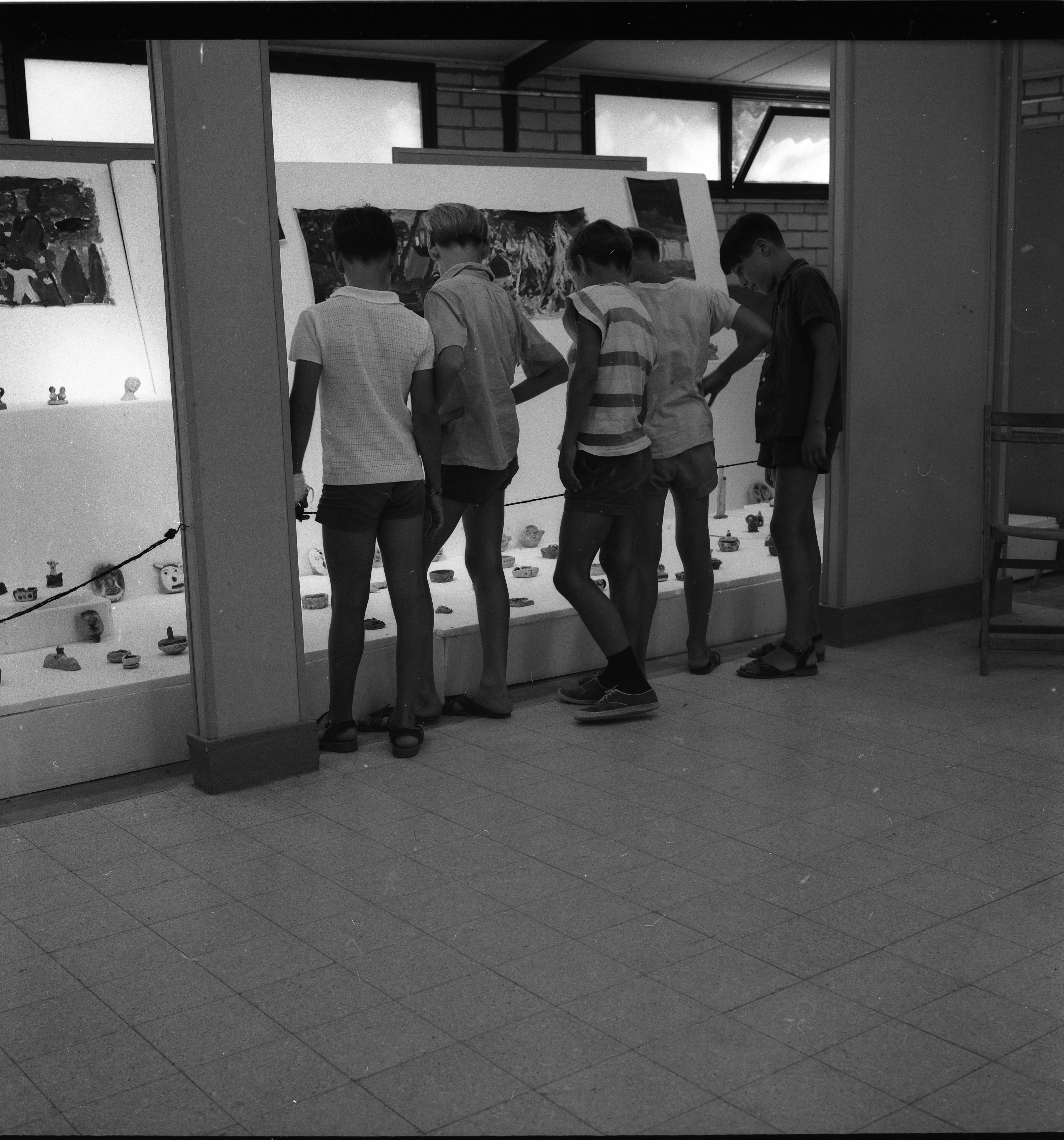  תערוכת חוגי- נוער ליד מוזיאון השפלה, יוני; 1970