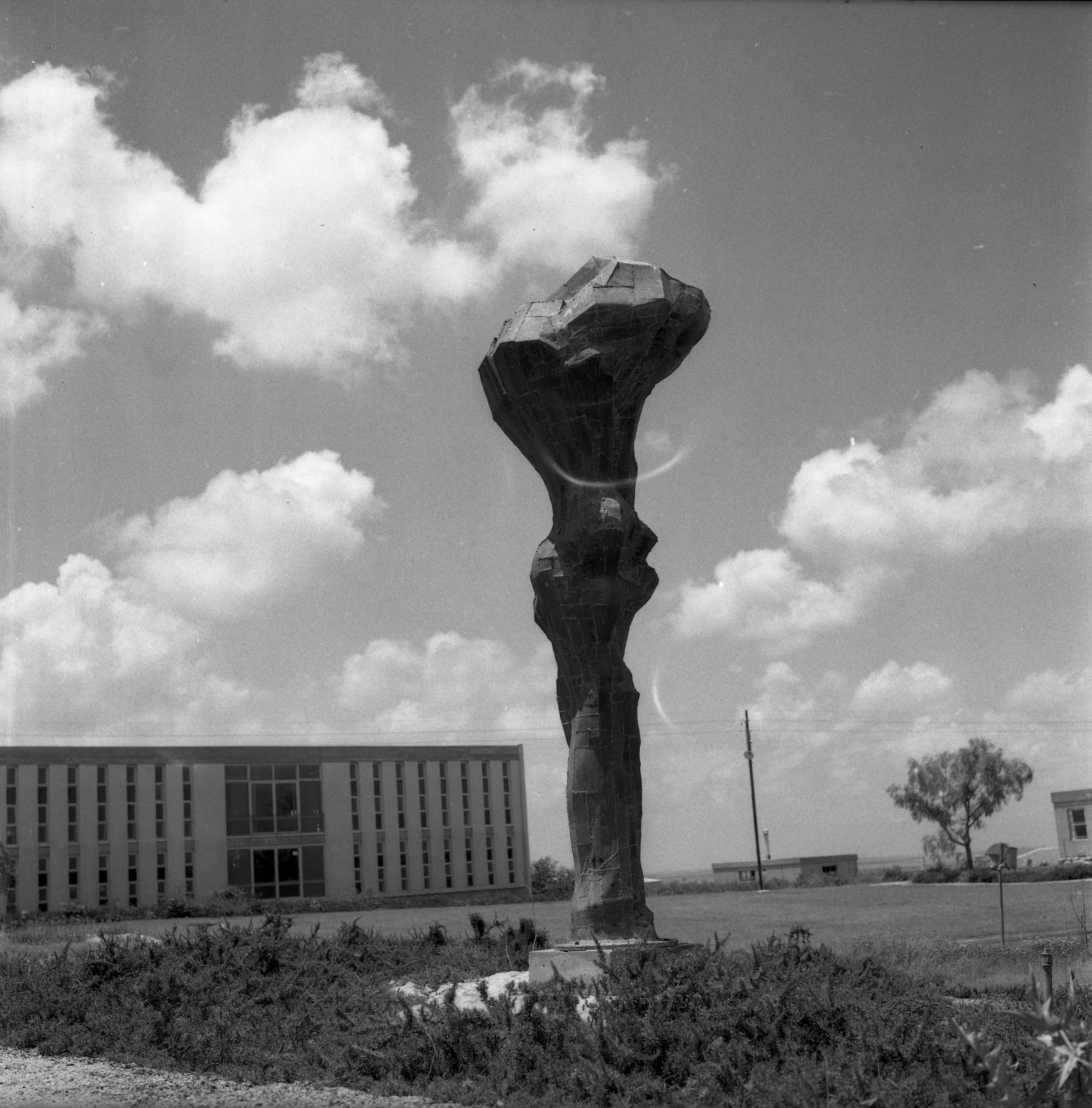  כפר מנחם, גן השבעה; 1971