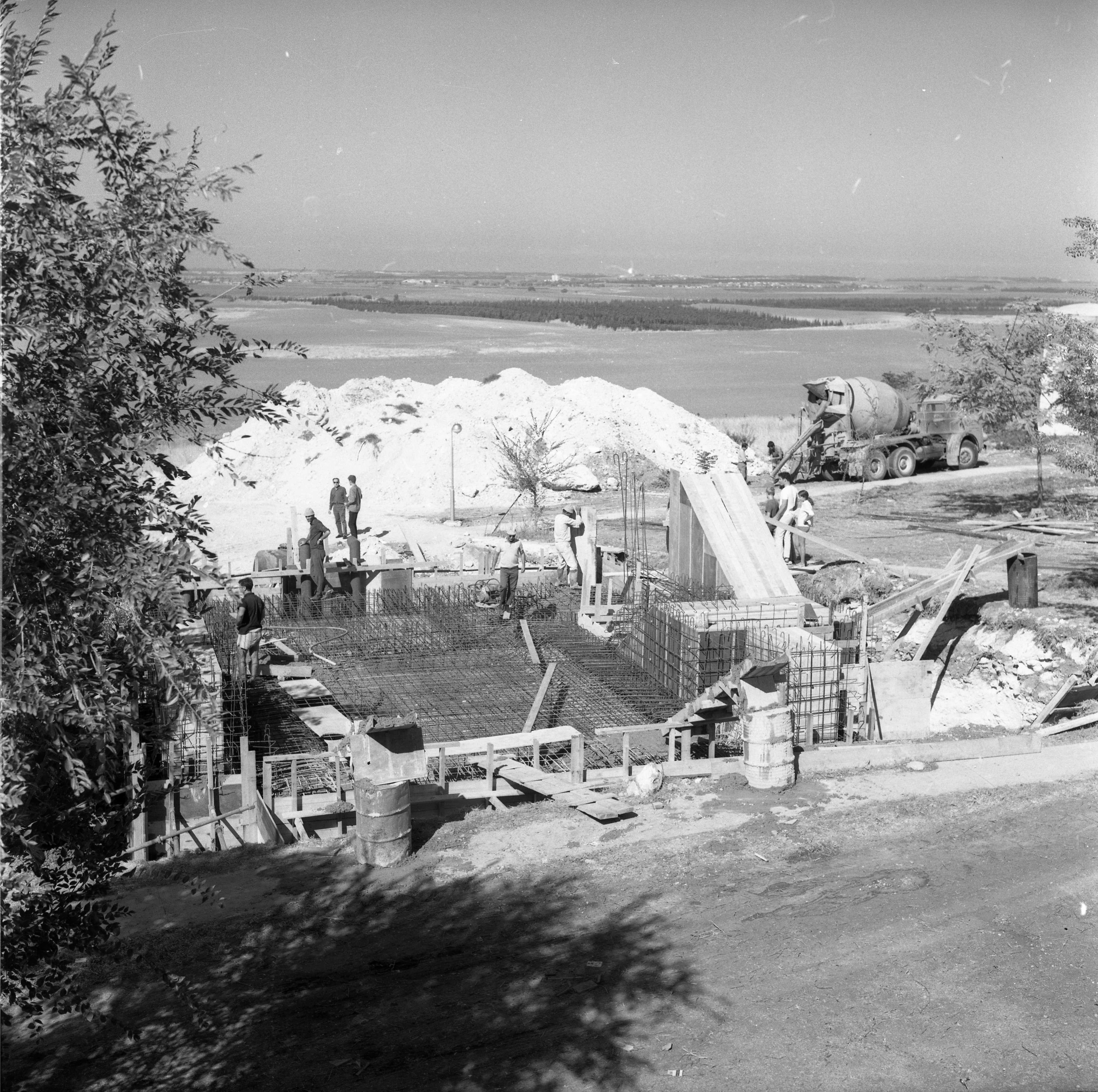  הקמת מקלט במוסד צפית; 1970