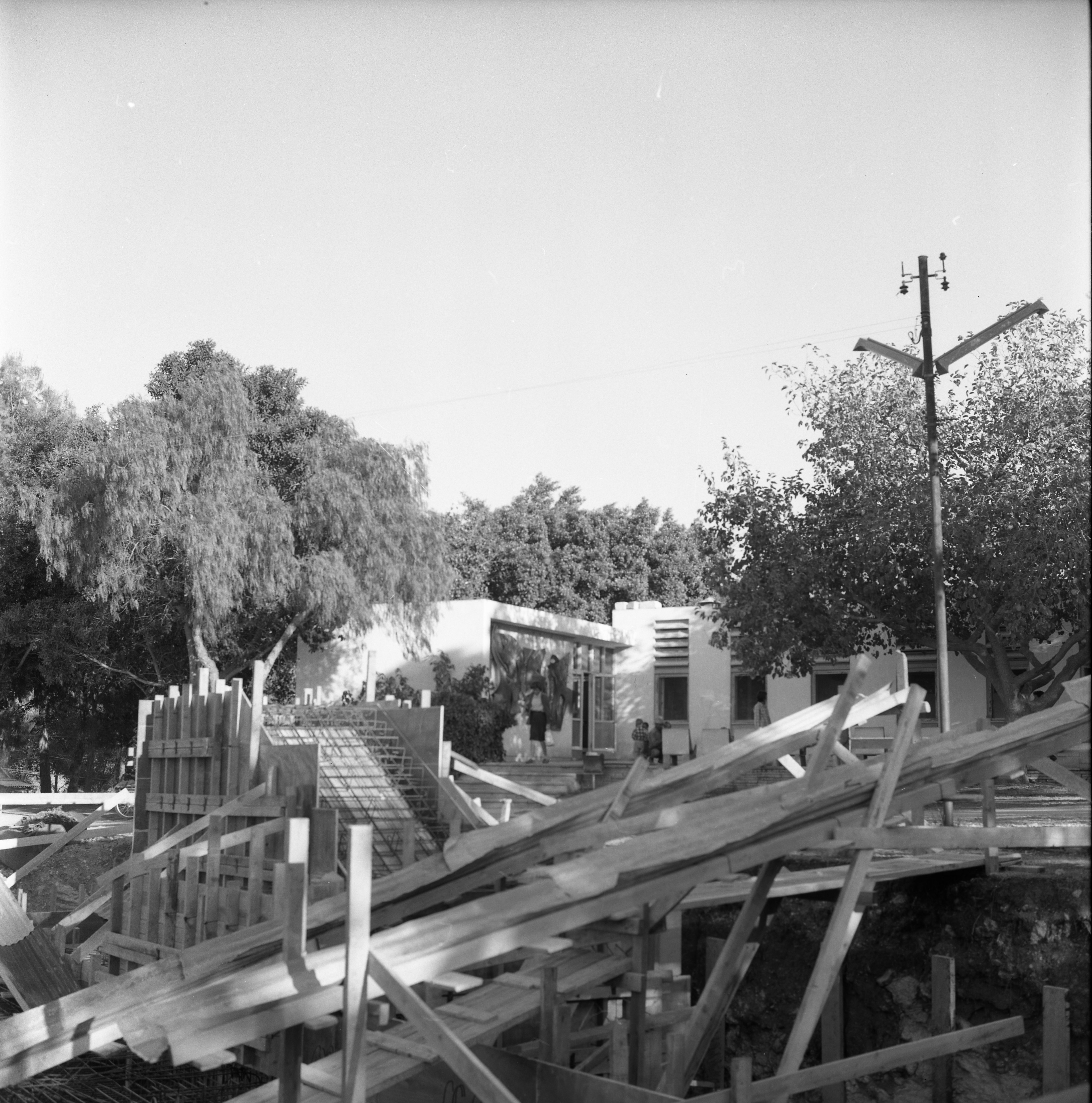  בניית מקלט, נובמבר; 1969