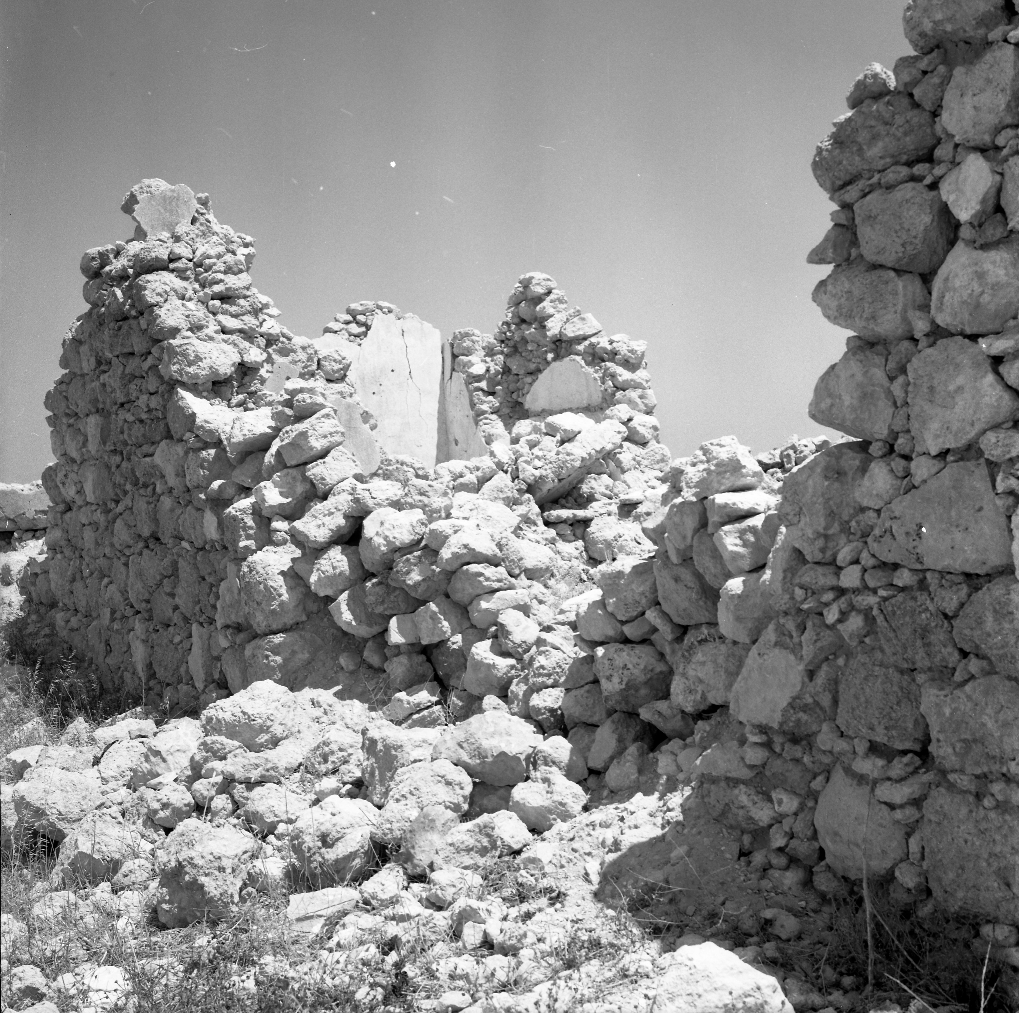  סקר ארכיאולוגי, יוני; 1960