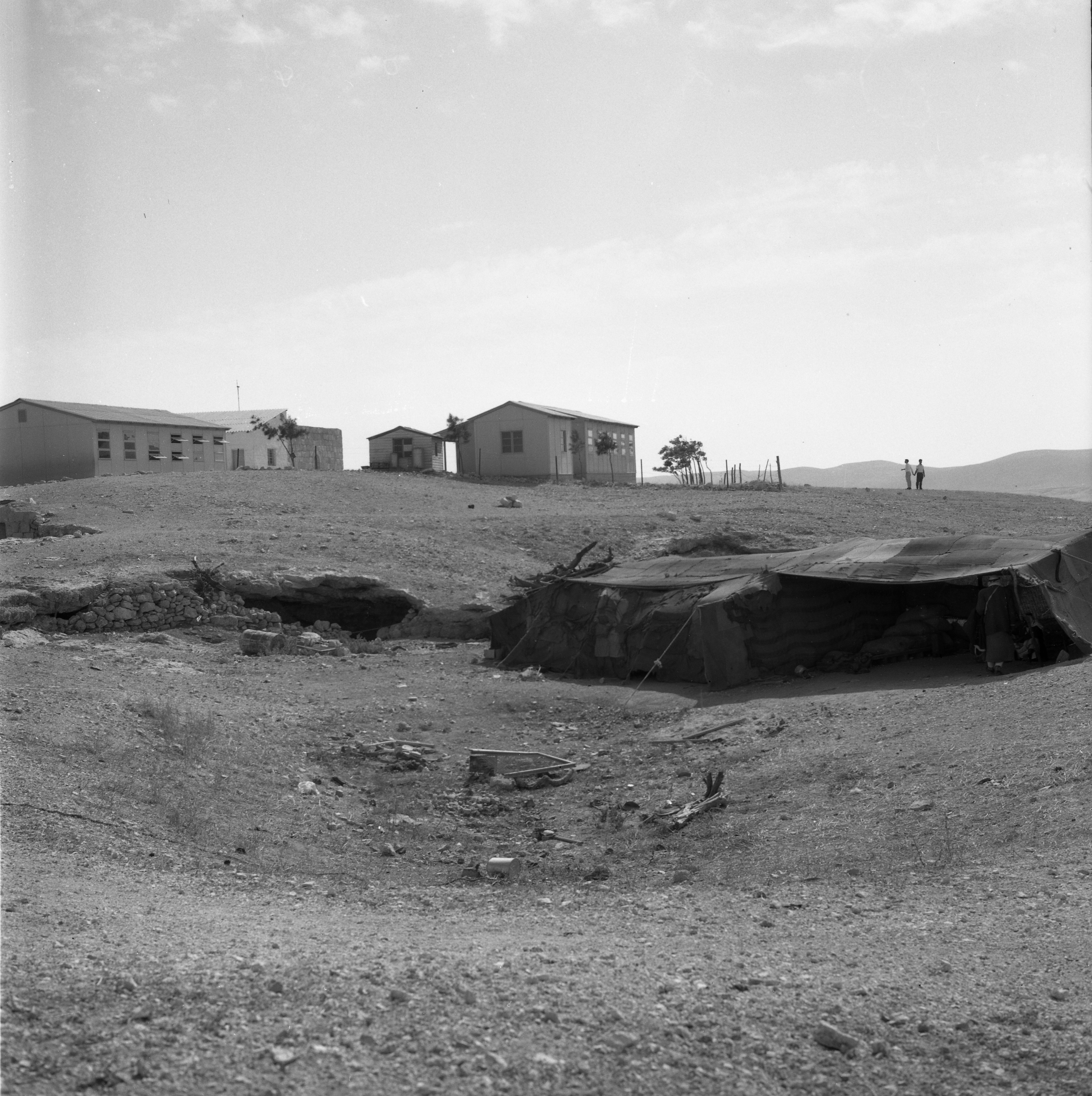  עם ציירי הקבה"א בעין- גדי ; 1964