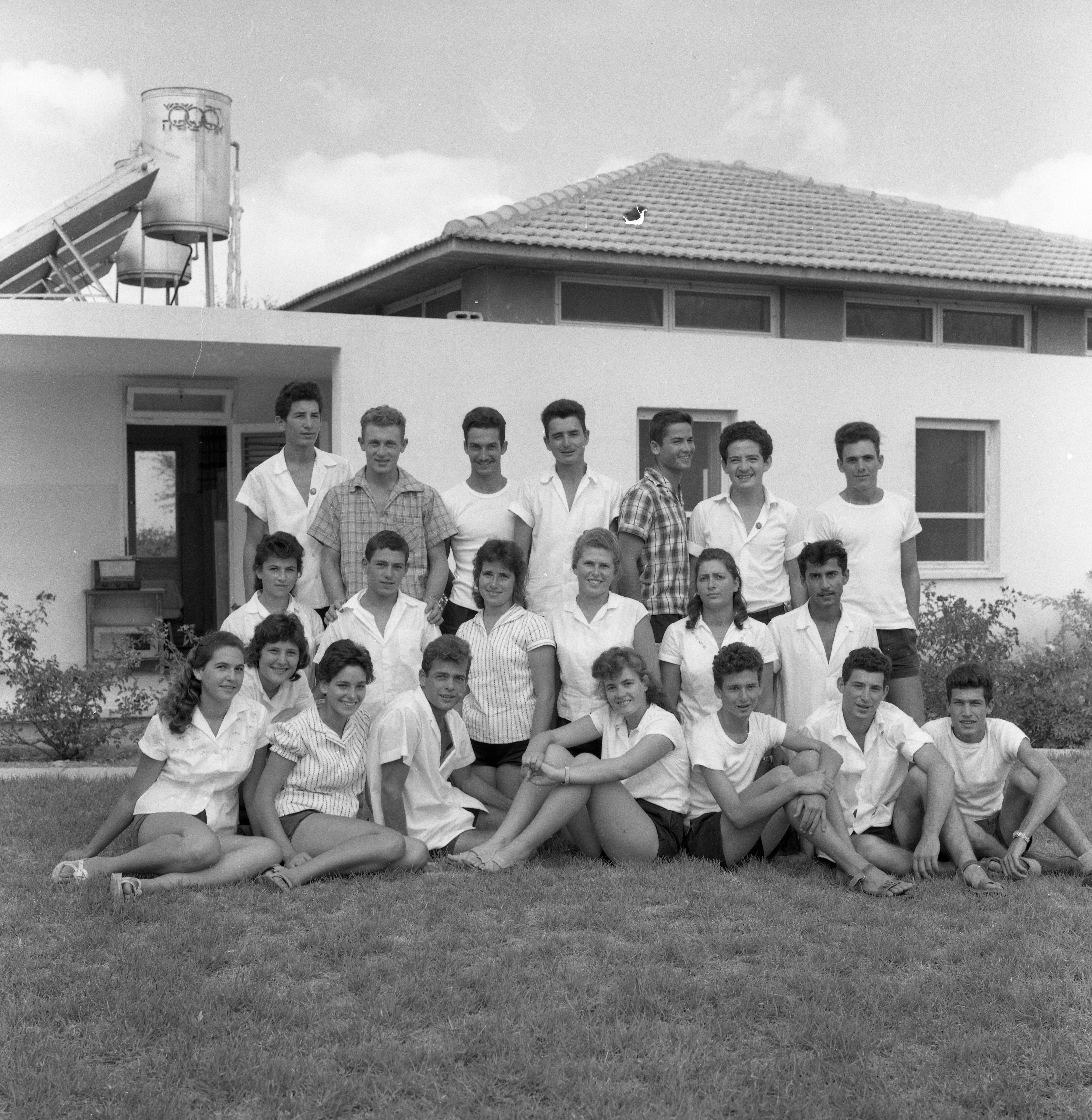  קבוצת לבנה  י"ב פתיחת שנת הלימודים; 1960