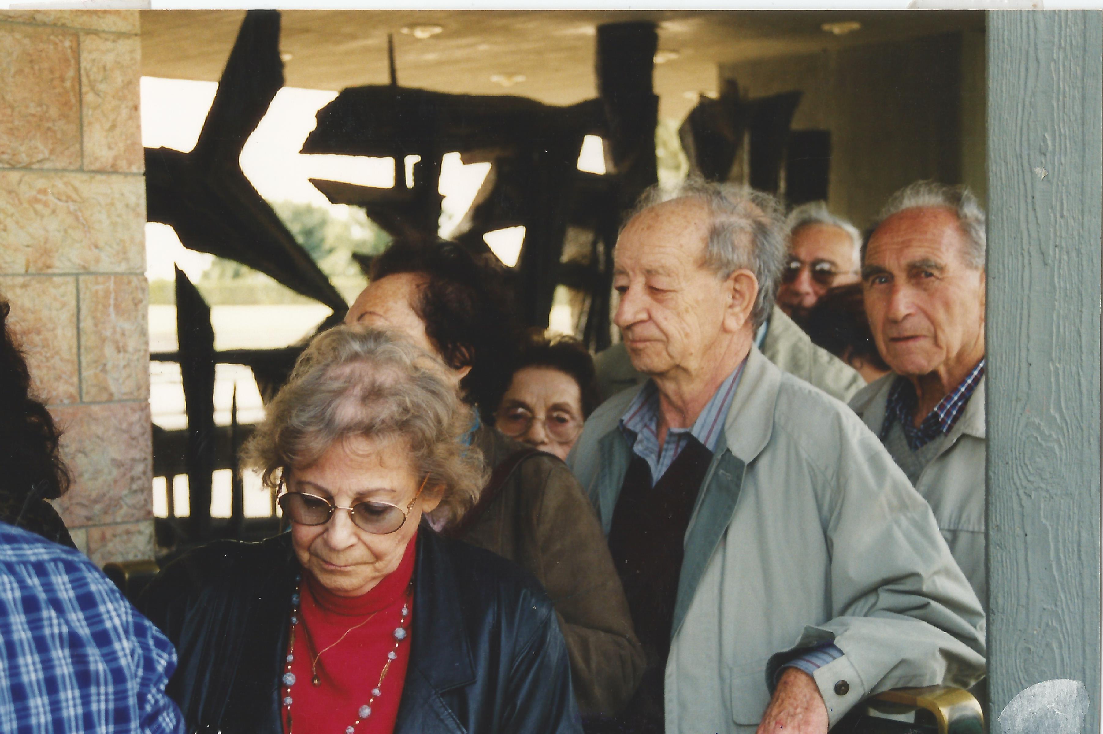 21709 - 6.3.1.15 חיים מילר, חיים יערי, שולמית לפידות.jpg