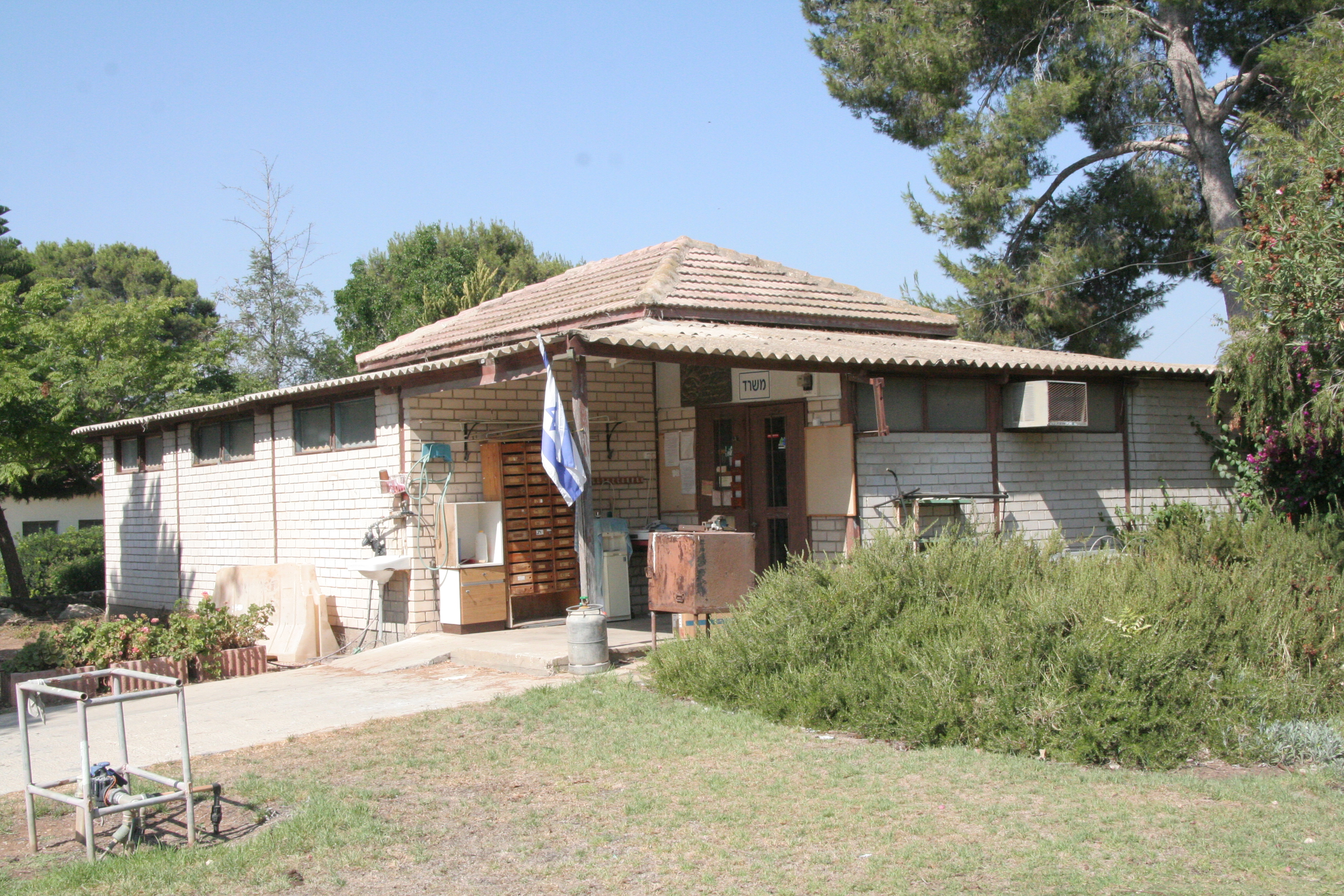 37594 - חדר הקריאה היום משרד התיירות.JPG