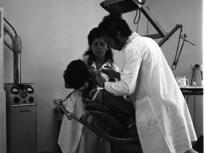  במרפאת שיניים סייעת נירה סלע; 1974