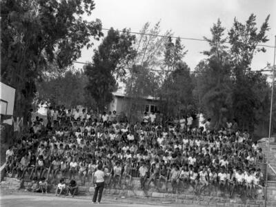  בתחילת שנת הלימודים במוסד צפית, תשל"ד; 1974