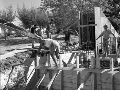  הקמת מקלט במוסד צפית; 1970