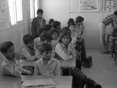  ילדי כיתת עומר בביקור בבית ספר ערבי.