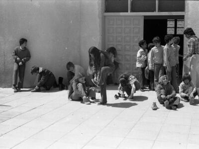  ילדי כיתת עומר בביקור בבית ספר ערבי.