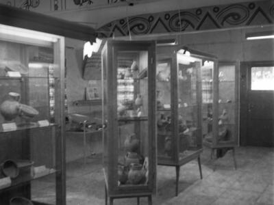  מוצגים במוזיאון השפלה. ארכיאולוגיה; 1958