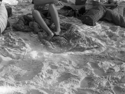  חיה ורמוט ואלה פרלמוטר סוף שבוע בחוף נוה ים; 1973