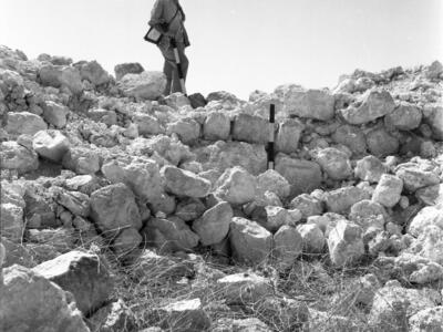  סקר ארכיאולוגי, תל א-סאפי, משה ישראל יולי; 1960