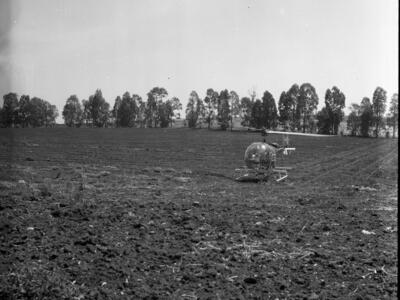  צוות הסרטה של הטלויזיה, אפריל; 1972