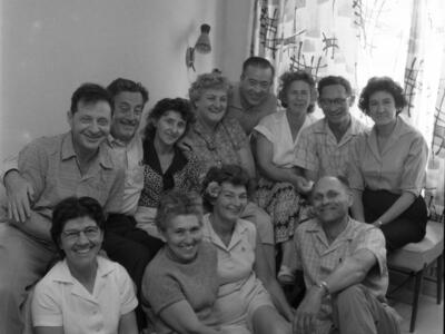  קבוצת אמריקנים בכפר מנחם ; 1965