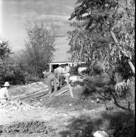  כפר מנחם; 1960