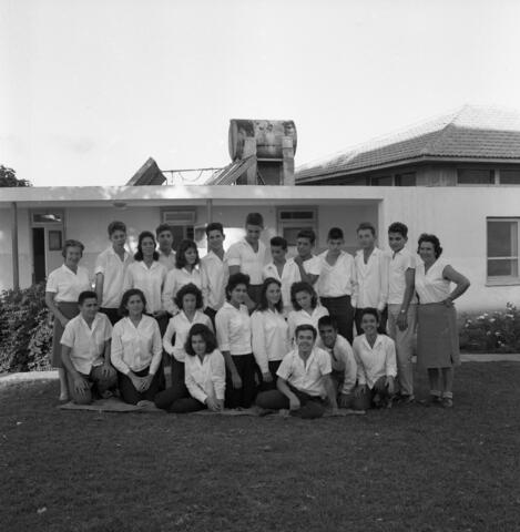  תחילת שנת הלימודים  1963