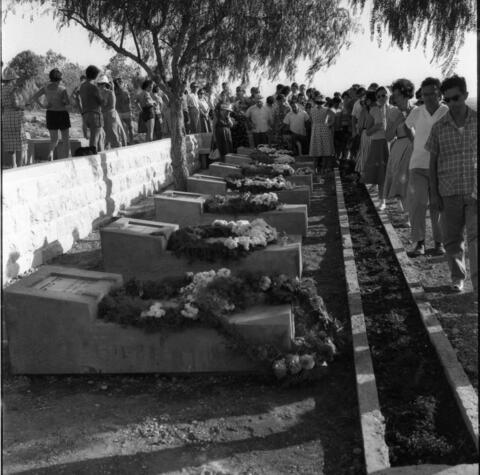  בית- הקברות קברי 7 ילדי רימון (תאונת הדרכים)