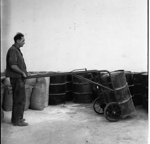  מוצרי מסגריה ב' מדגים מיירים ברעם ; 1960