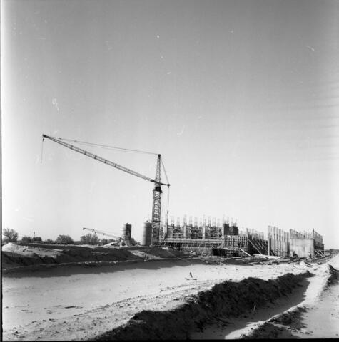  הקמת מכון מתמור ליד אשדוד; 1967