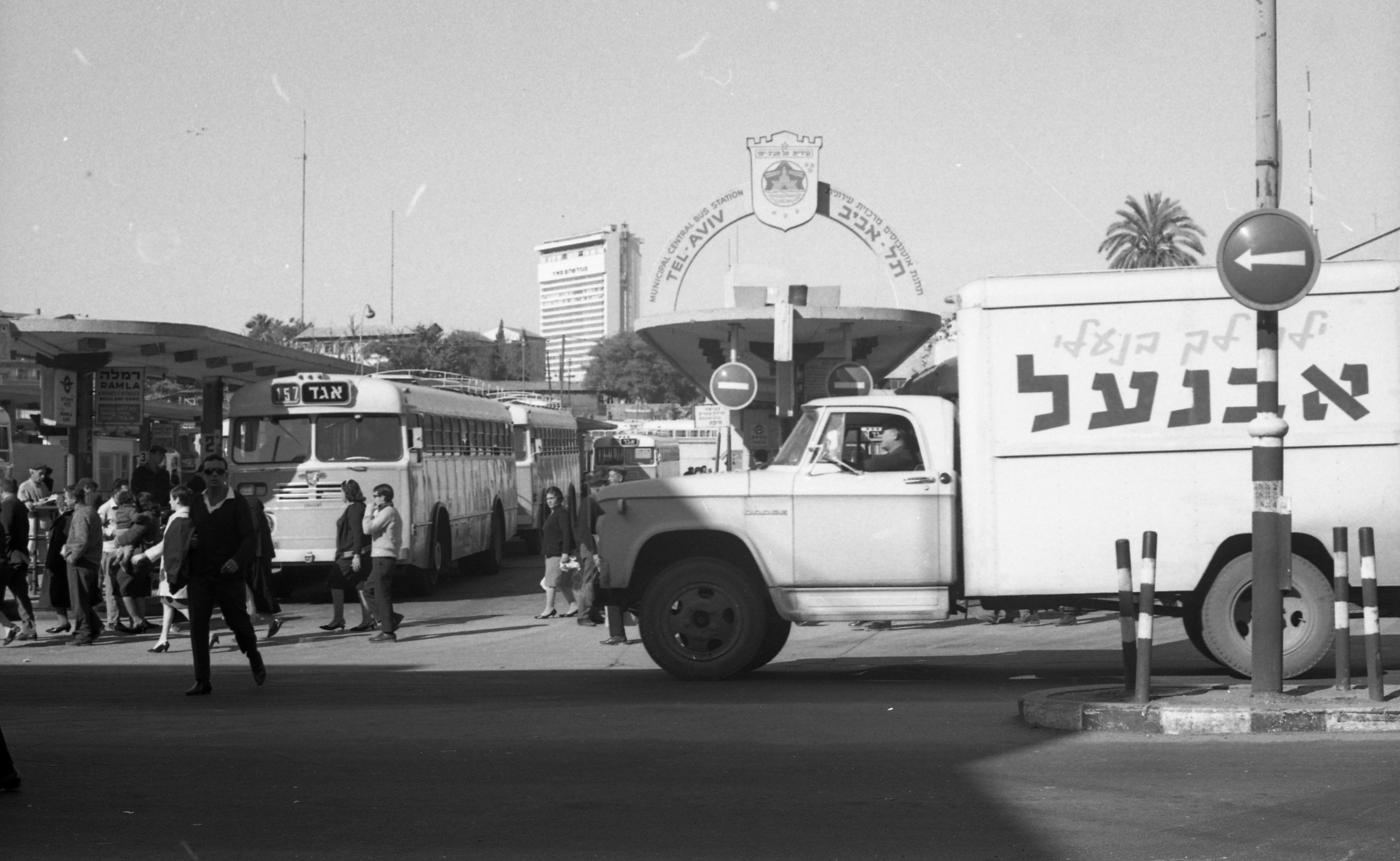  תל אביב תחנת אגד המרכזית;