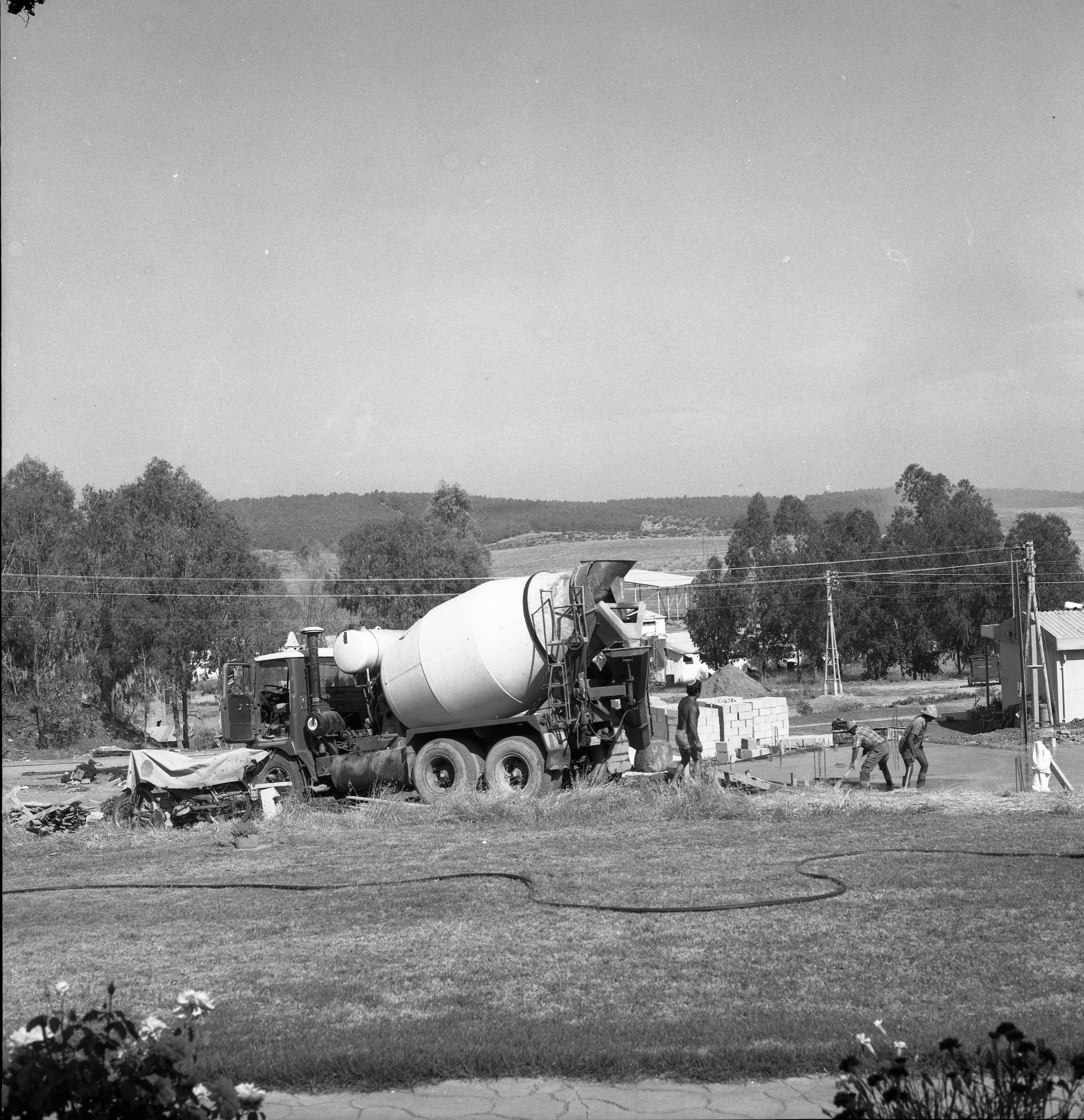  בניית מקלט חדר האוכל; 1969