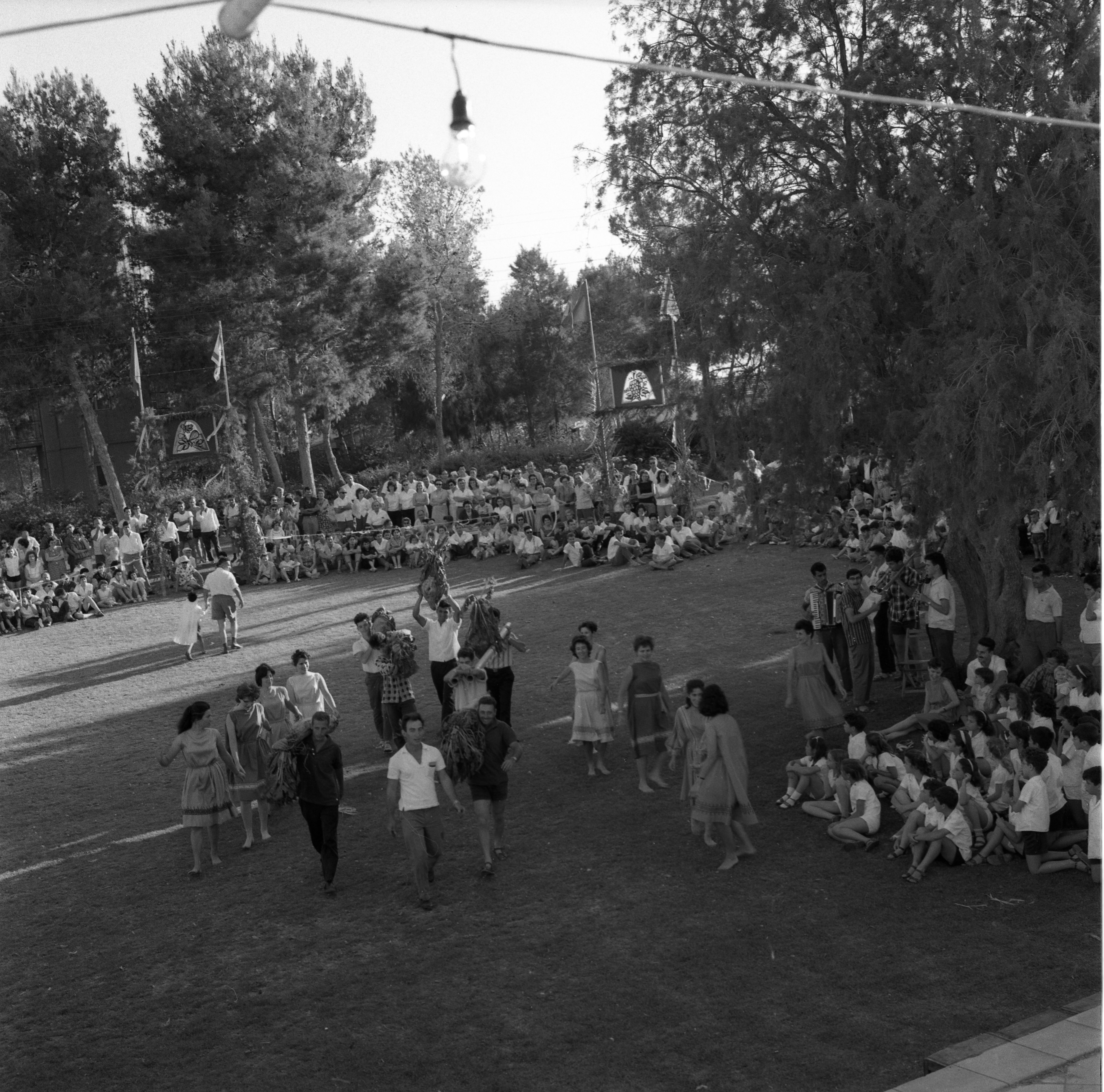  חג- הביכורים תשכ"ג; 1963