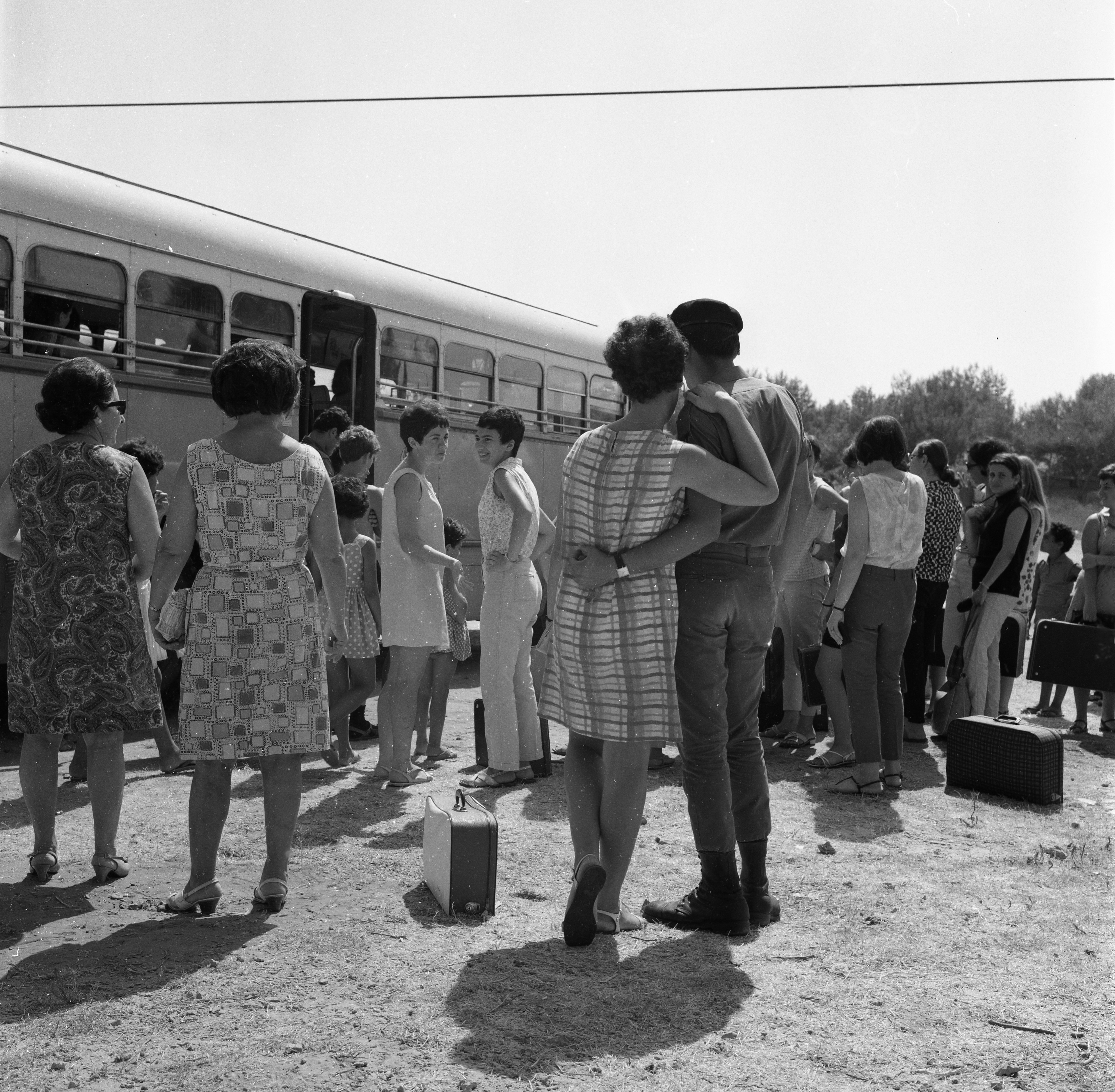  קליטת בנות מתגייסות; 1968