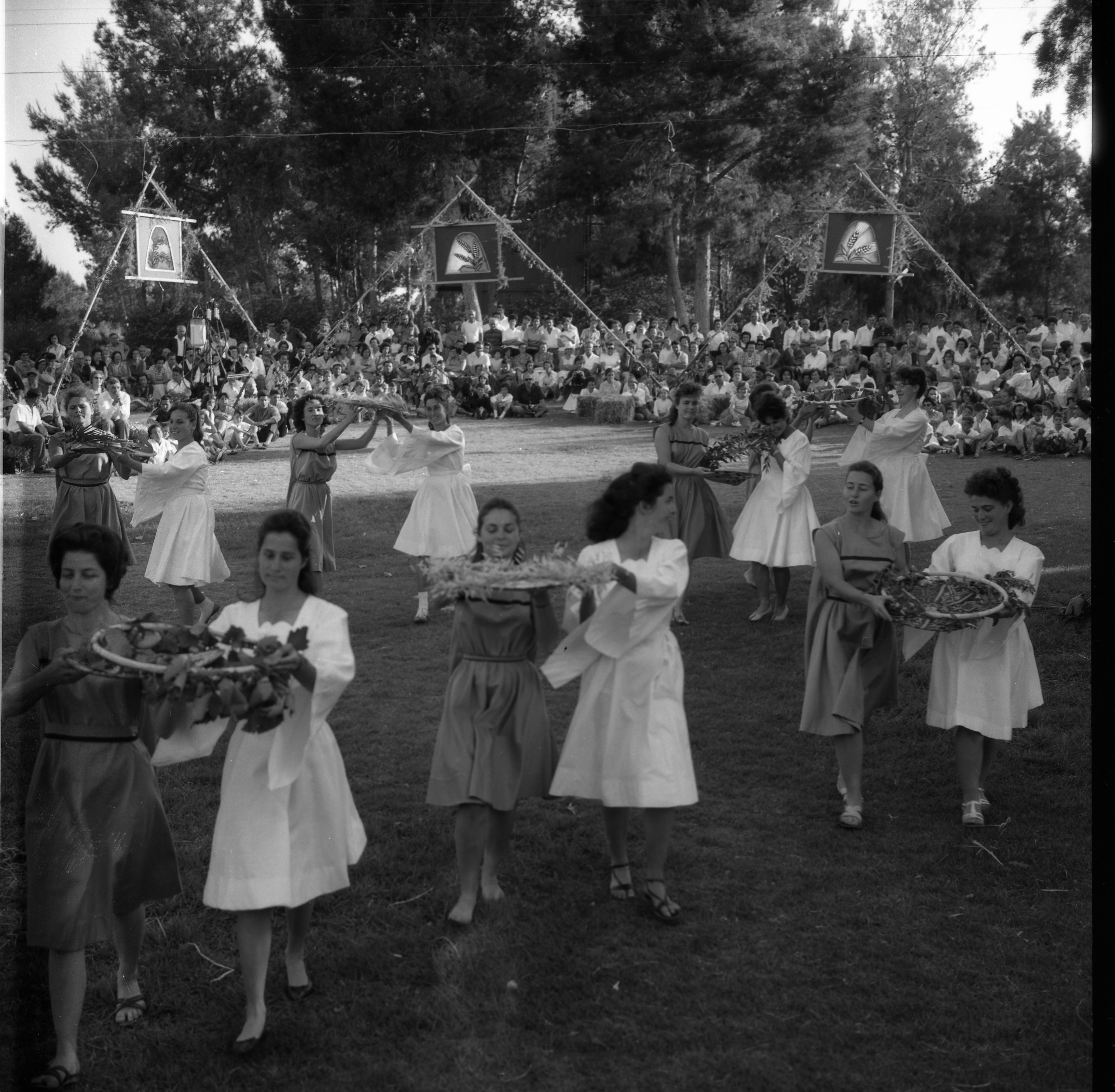  חגי עצמאות/ביכורים תשכ"ד; 1964