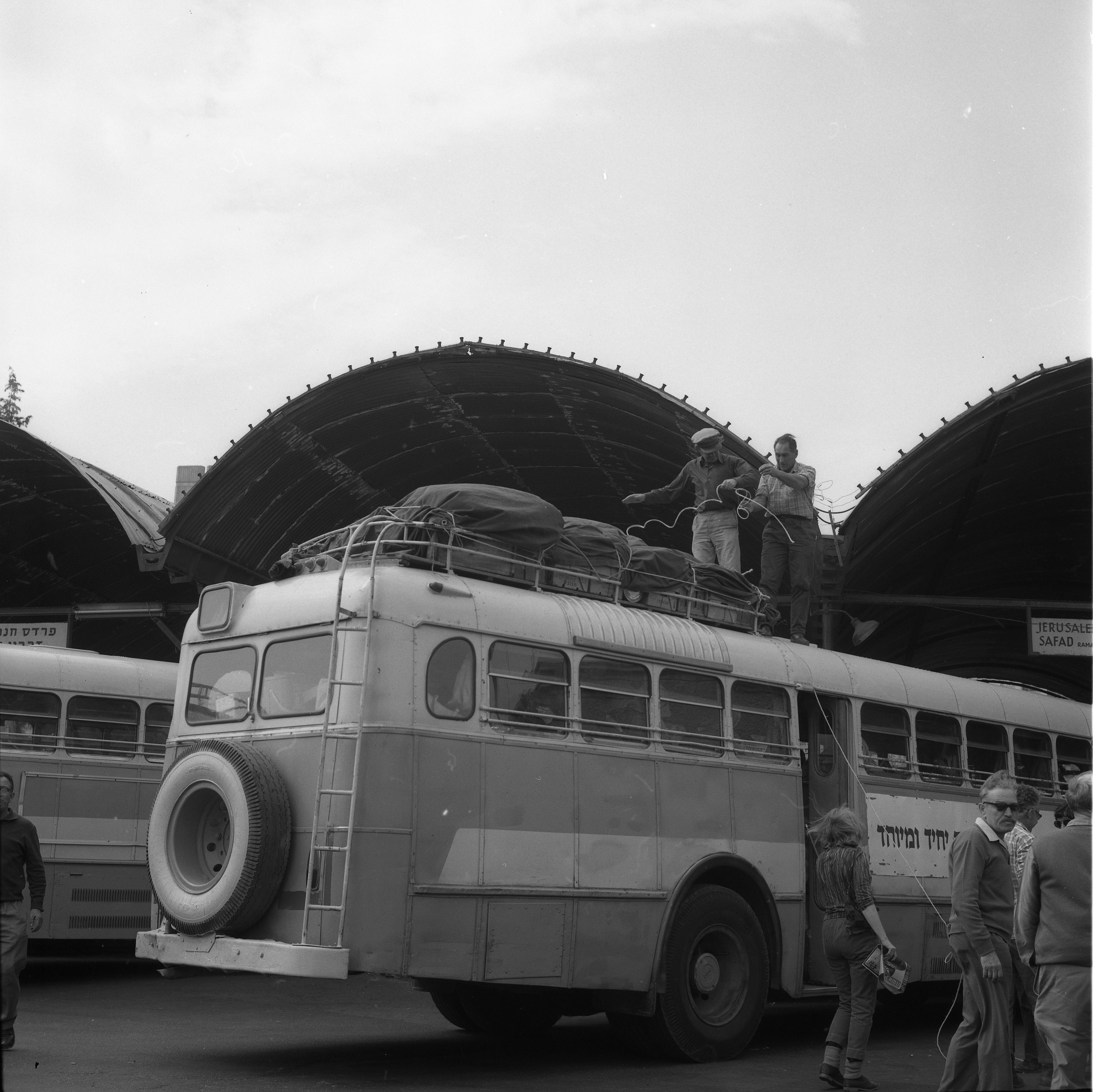  טיול חברי כפר- מנחם לחרמון, מרץ; 1972