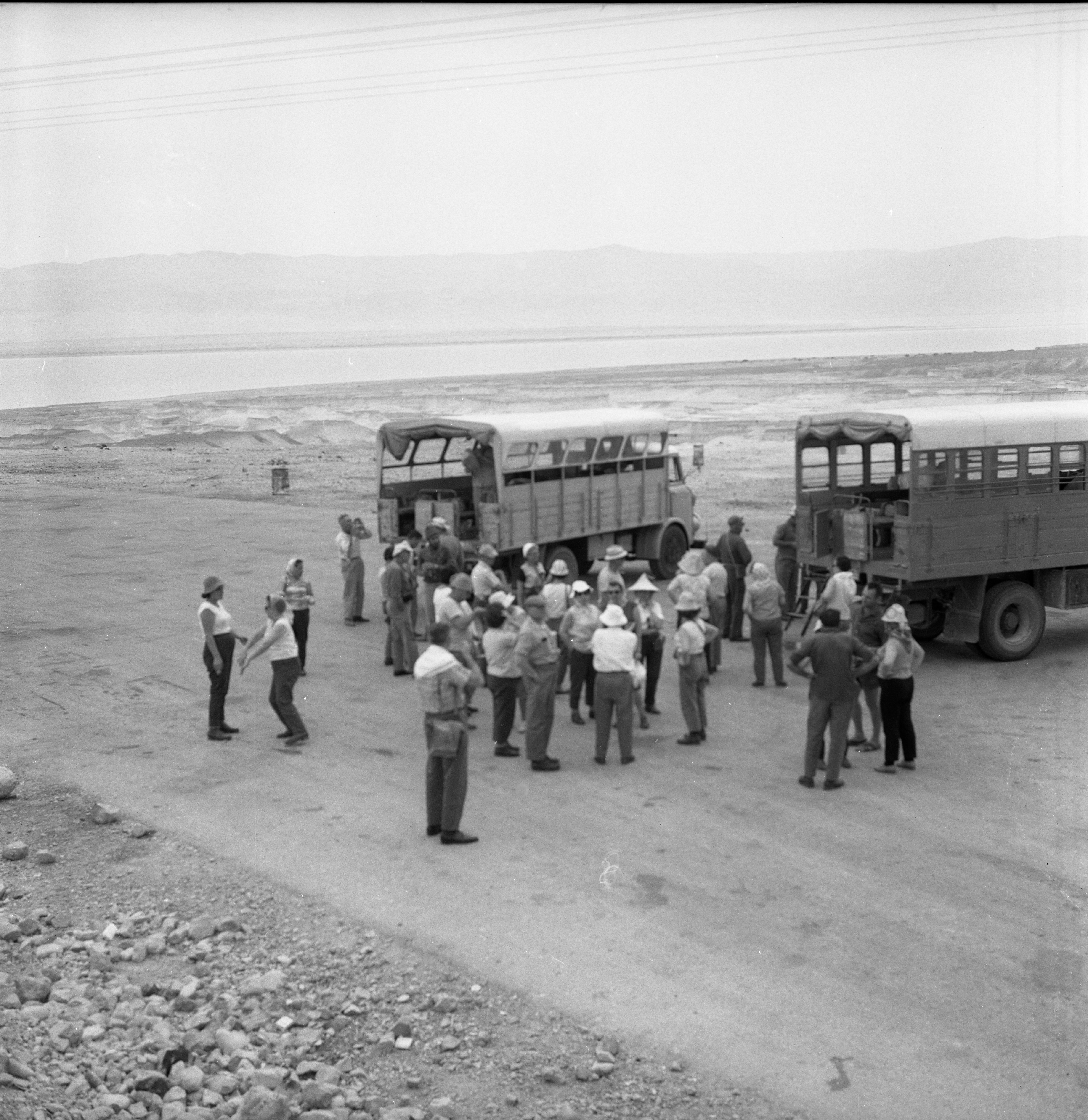  טיול למצדה; 1966