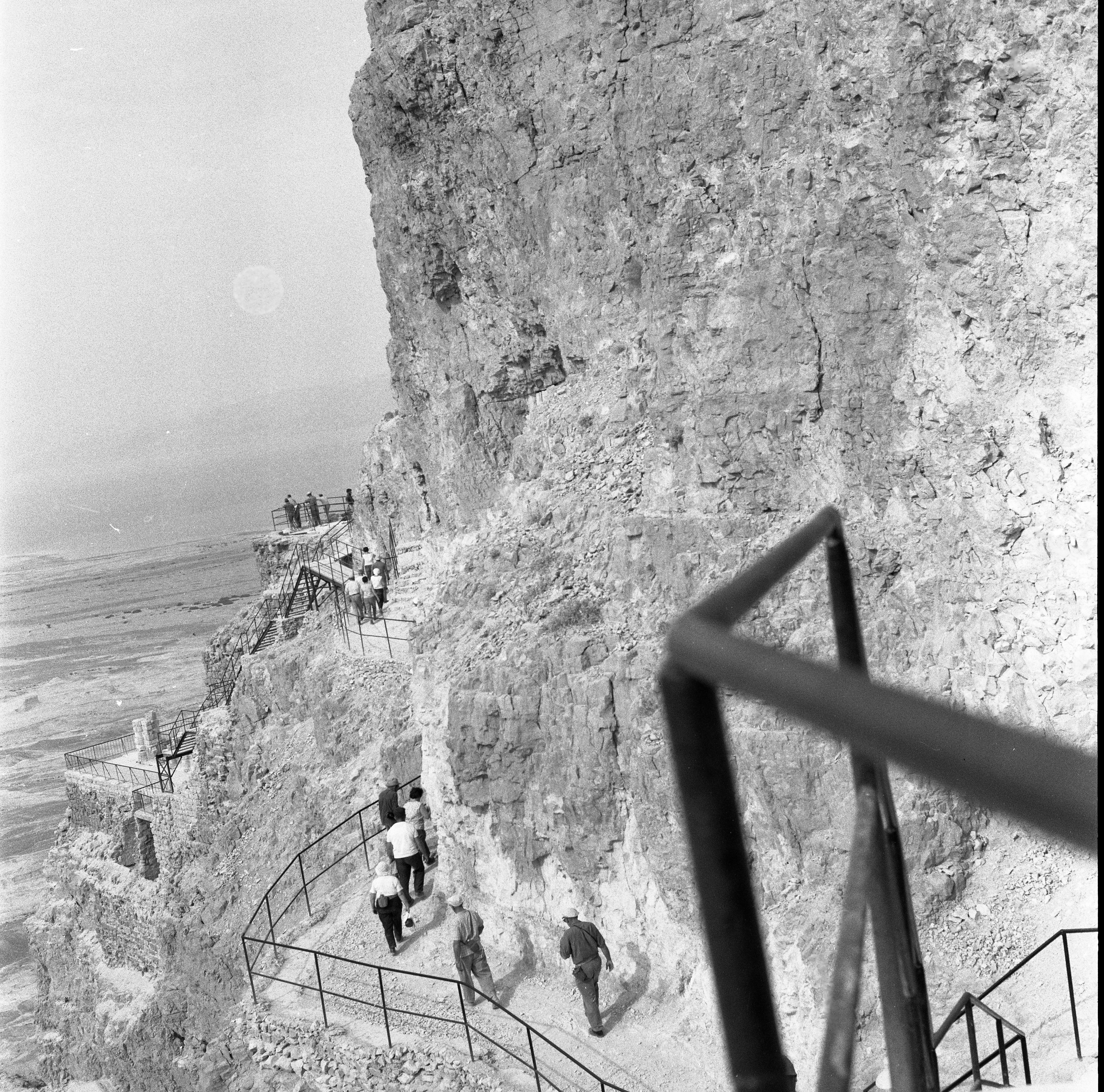  טיול למצדה; 1966