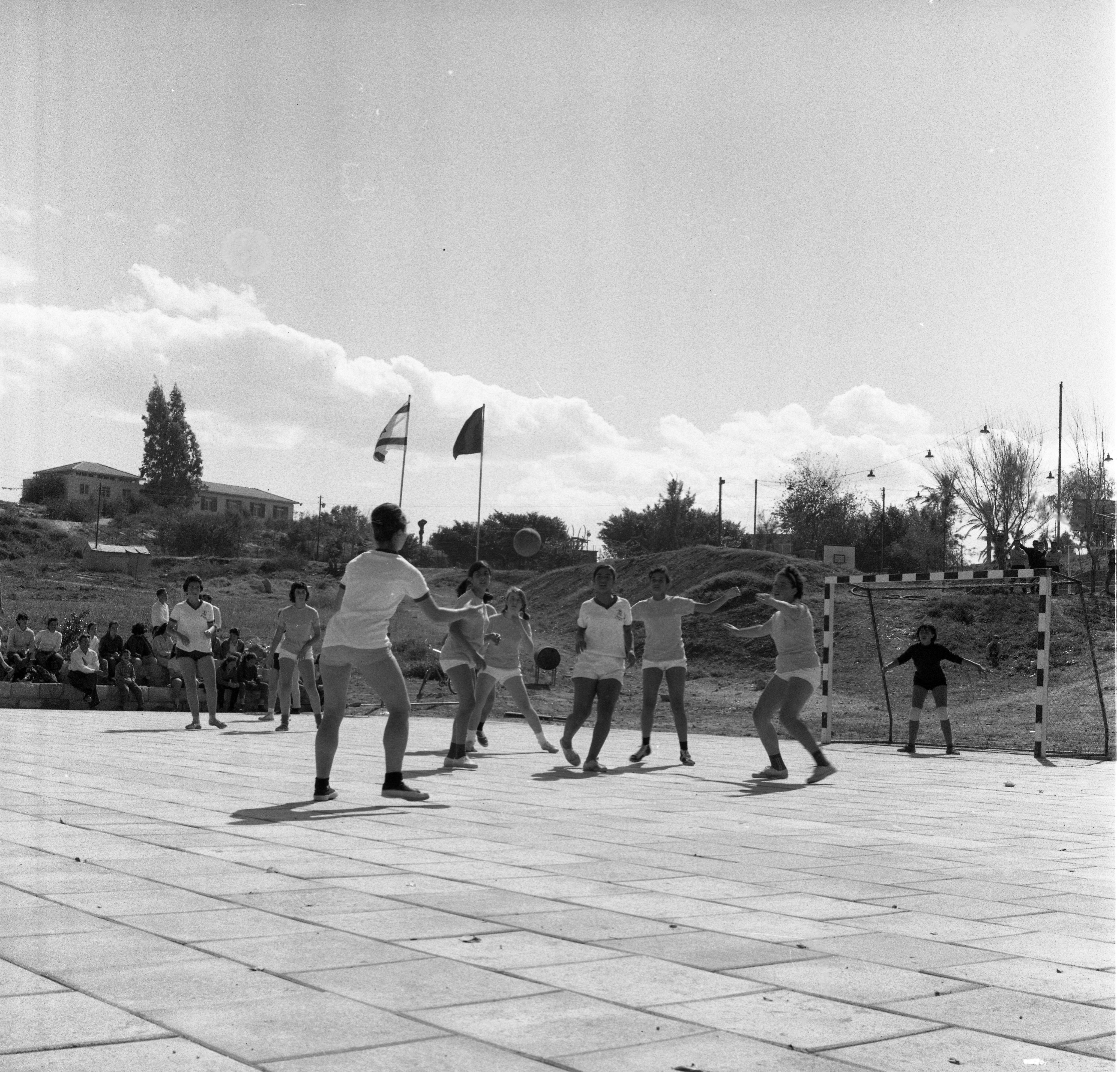  כדור יד ,טורניר; 1966