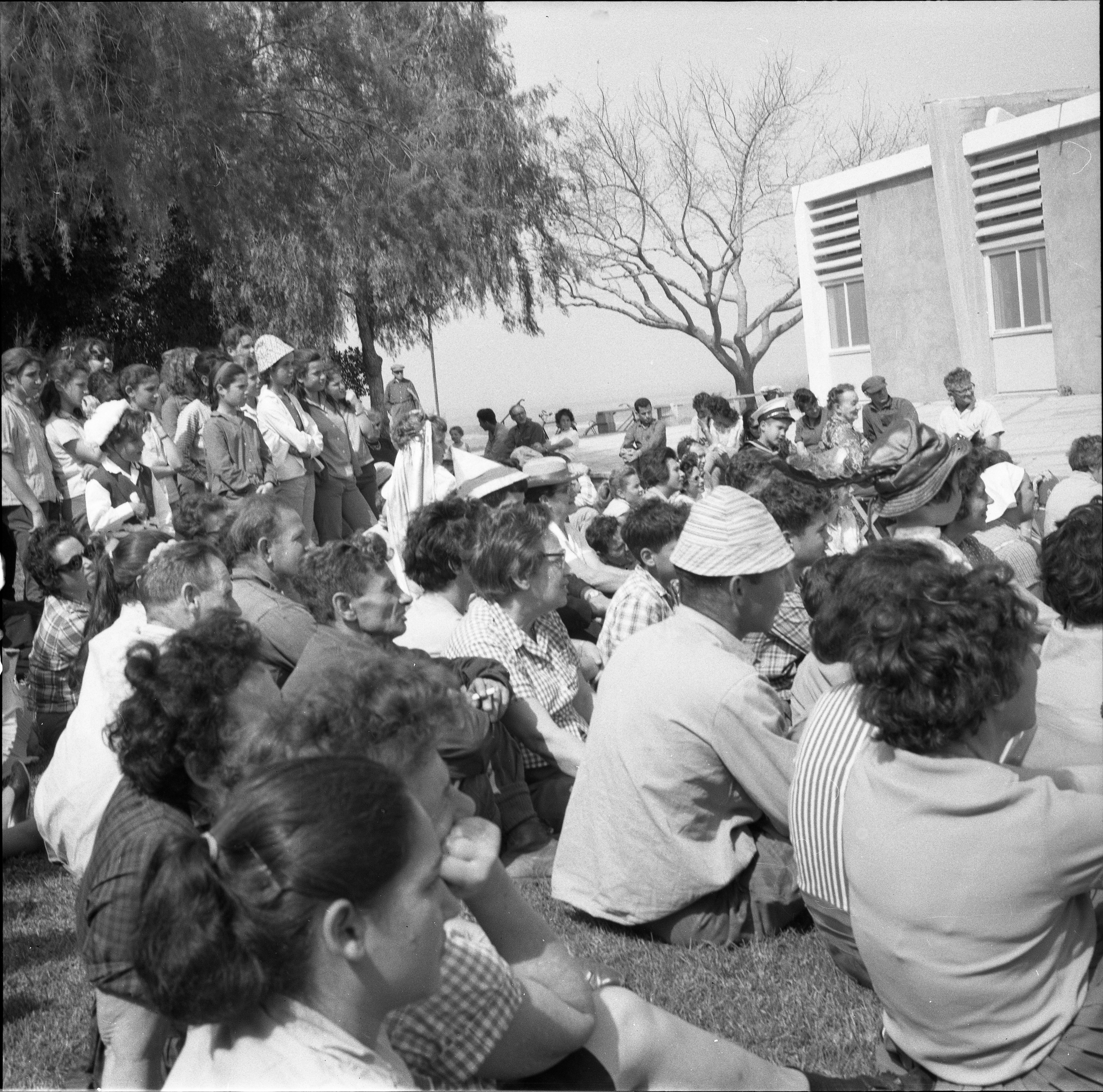  שחרית פורים; 1966