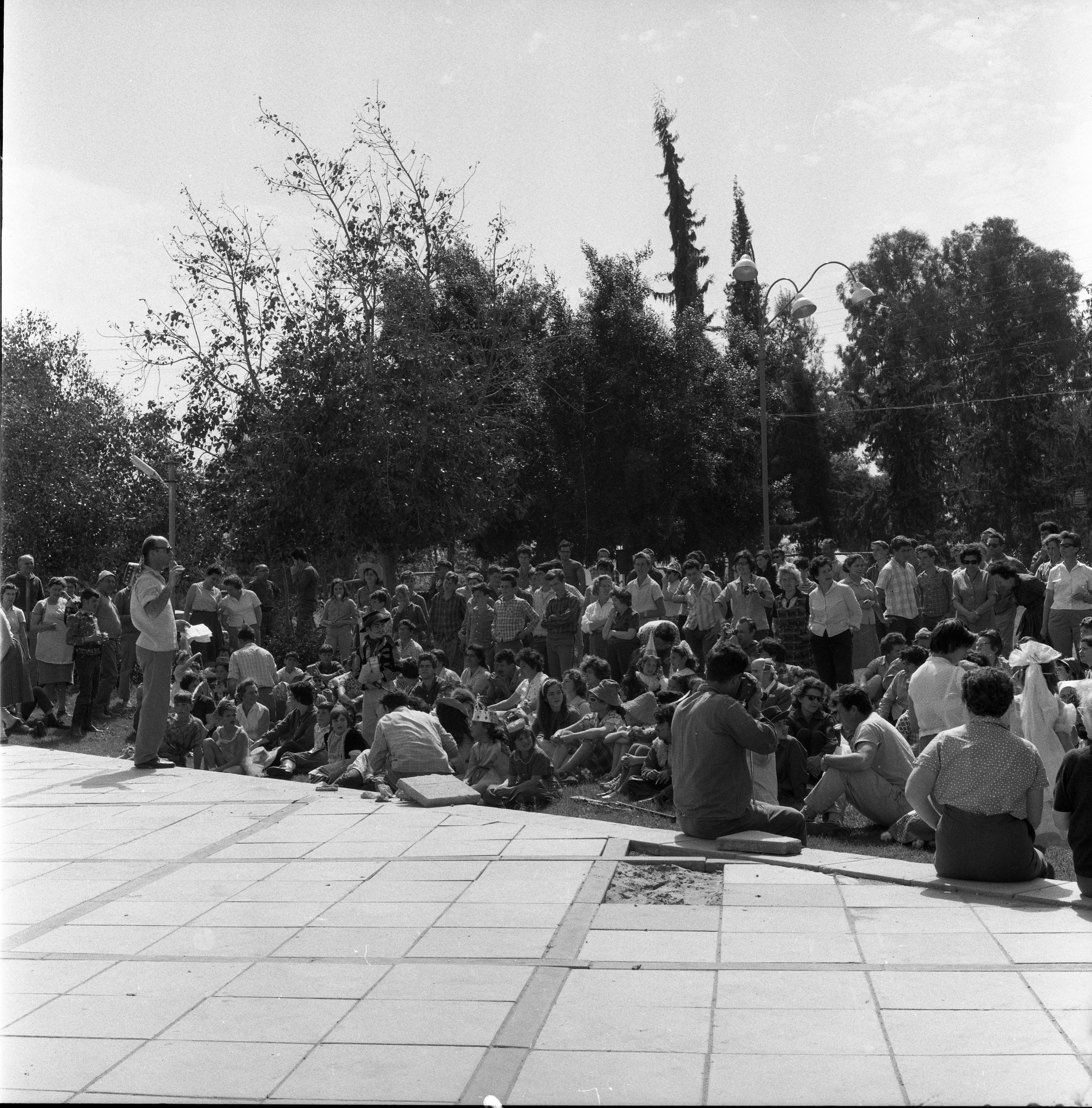  שחרית פורים; 1966