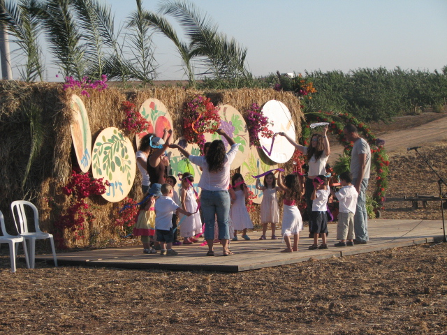 24564 - ביכורים 2007 כפר מנחם 095.jpg