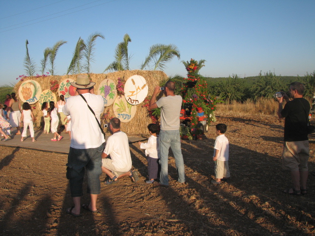 24632 - ביכורים 2007 כפר מנחם 167.jpg