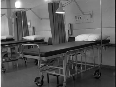  חדרי- מיון חדשים בביה"ח קפלן; 1969