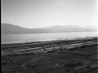  עם הלבנאים בנגב, חוף אילת