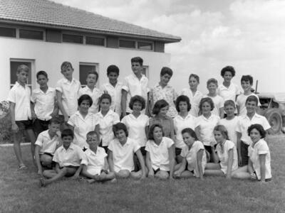  קבוצת נשר פתיחת שנת הלימודים; 1960