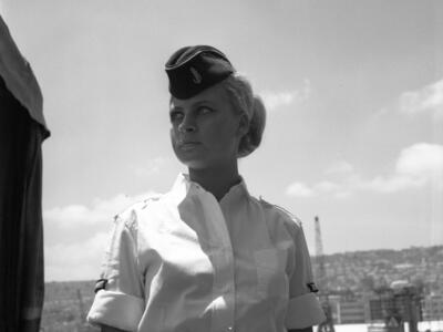  צה"ל חיילות משרתות בחיל הים; 1968