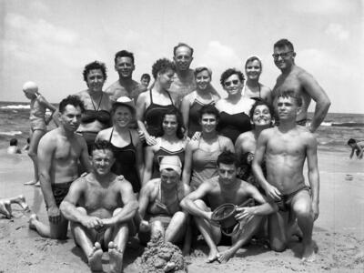  קיטנה בחוף בת ים