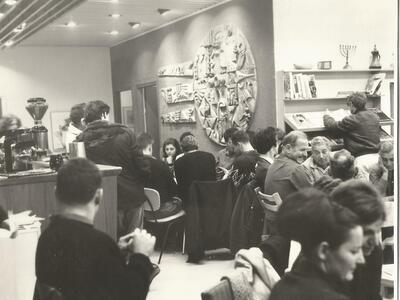 35053 - 5.1.3.4.11 פרלמוטר. מועדון.jpg