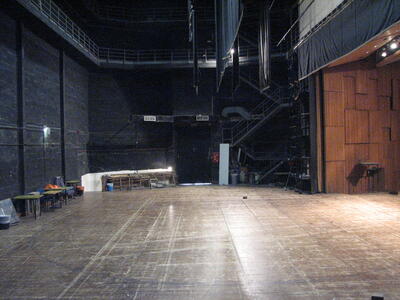 37567 - Stage from side.jpg