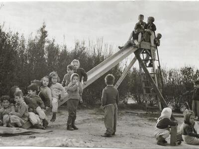 50826 - (גן מיפה)ילדי קב' דרור ונוספים בסיום  1948-9המלחמה.jpg