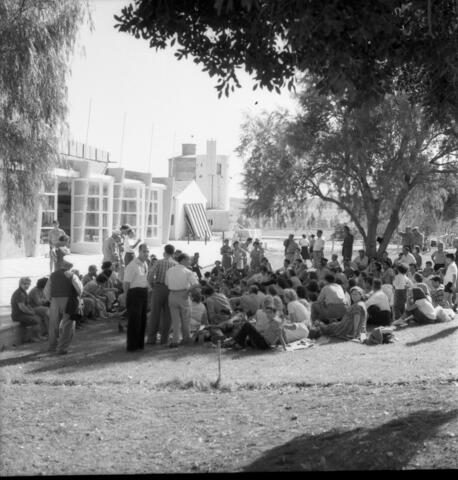  כפר מנחם; 1969