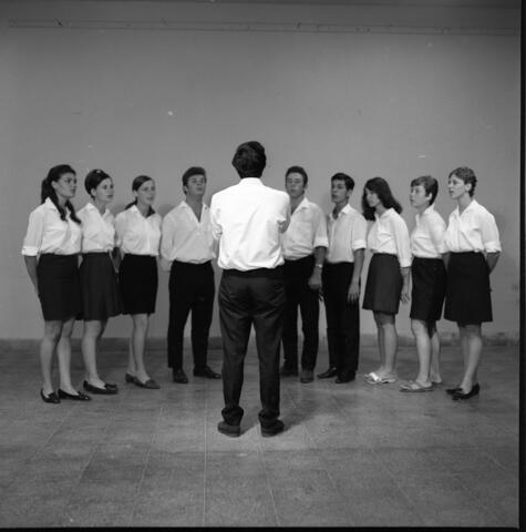  מקהלת- כיס, סיום קב' אורן; 1968