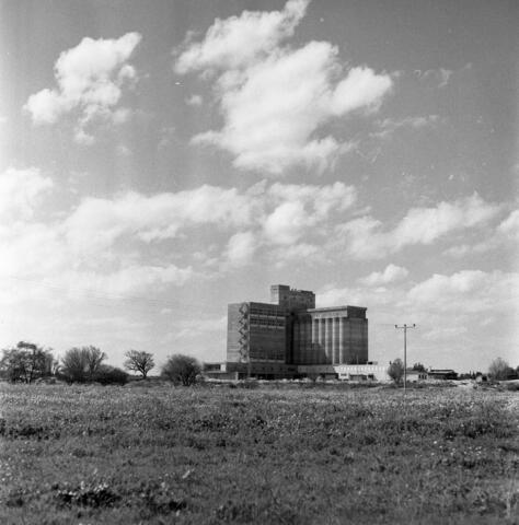  קצנשטיין-אדלר, צילומים בפנים המפעל, יולי; 1970