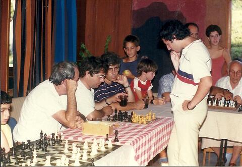 35276 - 4.3.6.5 תחרות שחמט יוני 89.jpg